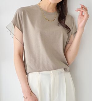 alotta（アロッタ）の「１枚でこなれ感！袖チュールデザイン綿混Ｔシャツ（Tシャツ）」｜グレージュ