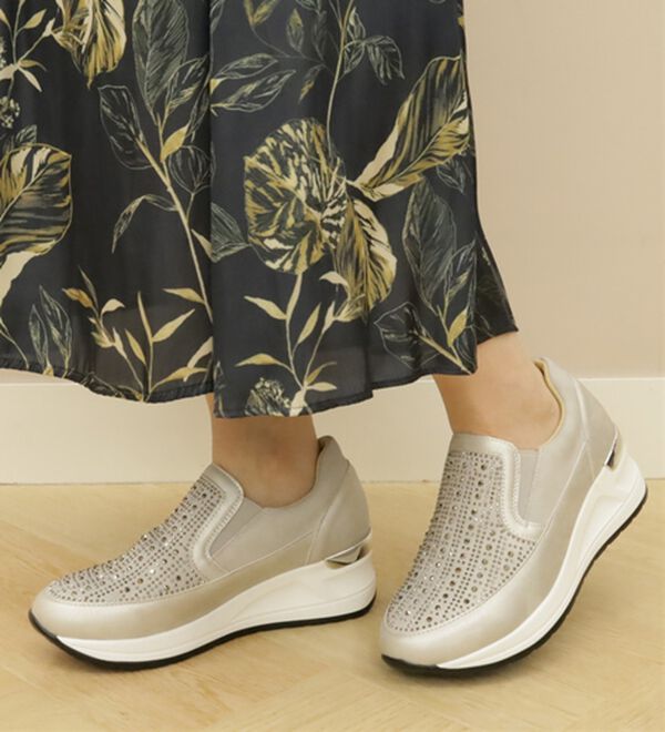 BELLUNA（ベルーナ）の「４Ｅ厚底ビジュースリッポン（スリッポン）」｜詳細画像