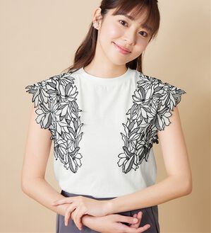 alotta（アロッタ）の「袖刺しゅうカットソー（カットソー）」｜オフホワイト