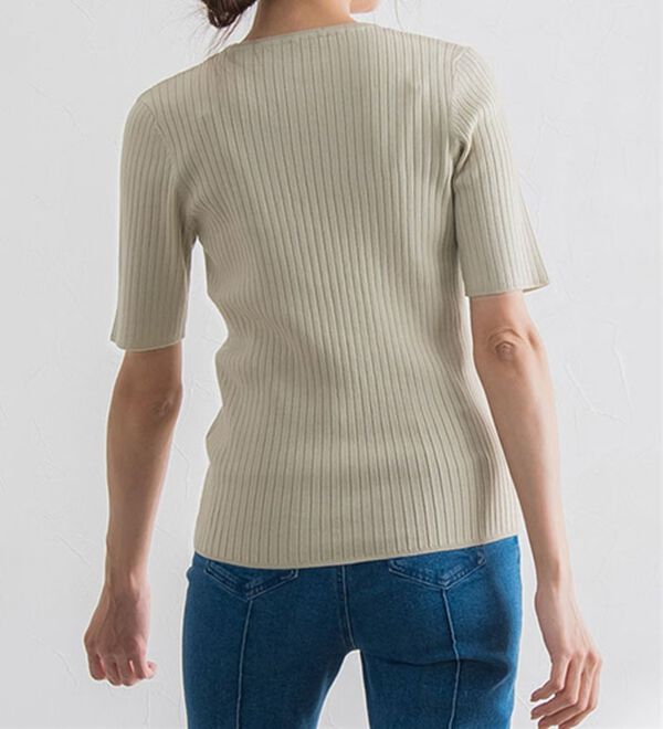 Pierrot（ピエロ）の「【洗濯機で洗える】ネックが選べるシルクタッチ半袖リブニット（ニット・セーター）」｜詳細画像