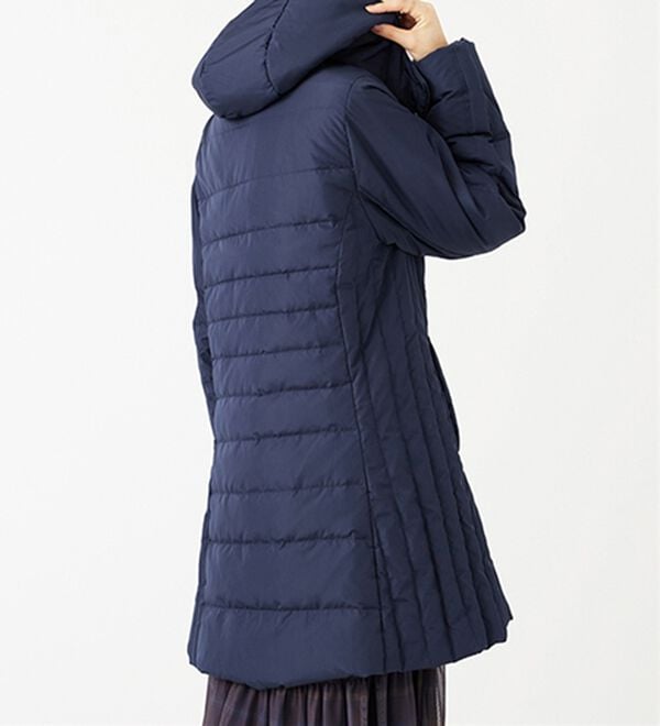 BELLUNA（ベルーナ）の「フレンチダウン使い細見えキルト切替ロングコート（ロングコート）」｜詳細画像