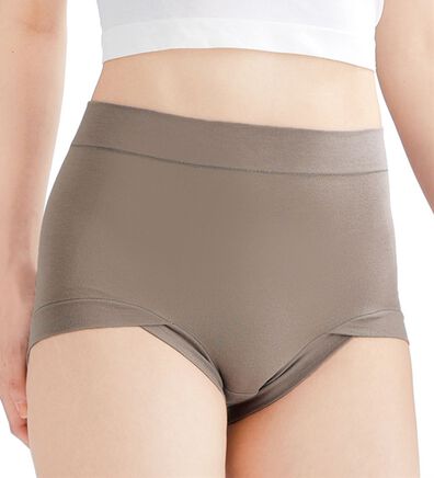 LAVIENNE（ラヴィエンヌ）の「食い込み締め付けさよならショーツ　単品（ショーツ）」