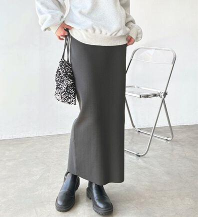 GeeRA（ジーラ）の「きれいシルエットで動きやすい！スポンディッシュニットスカート（ロングスカート）」
