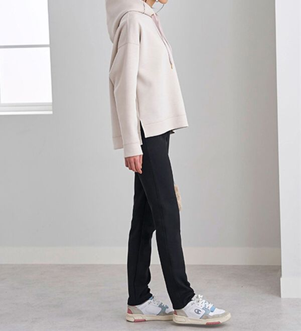 BELLUNA（ベルーナ）の「裏ベロアストレッチ素材レギンスパンツ（フルレングスパンツ）」｜詳細画像