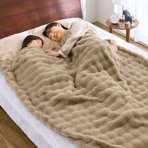 iellio（イエリオ）の「新・もこもこあったか素材のすっぽり毛布（毛布・ブランケット）」｜詳細画像