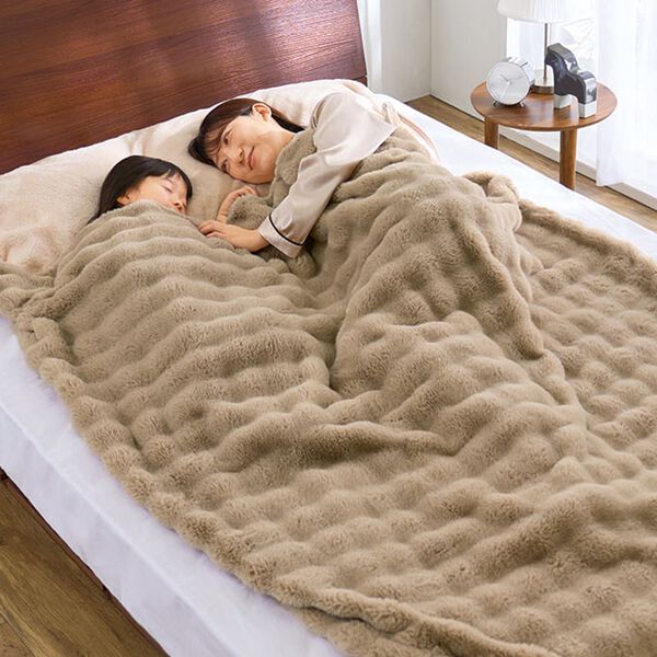 iellio（イエリオ）の「新・もこもこあったか素材のすっぽり毛布（毛布・ブランケット）」｜詳細画像