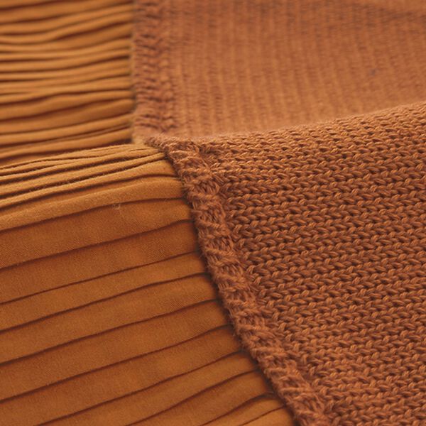 BELLUNA（ベルーナ）の「一枚着て体型カバー！プリーツ切替ブラウス（ブラウス）」｜詳細画像