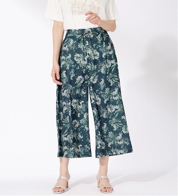 BELLUNA（ベルーナ）の「〈日比谷花壇〉ドロスト使いワイドパンツ（その他パンツ）」｜詳細画像