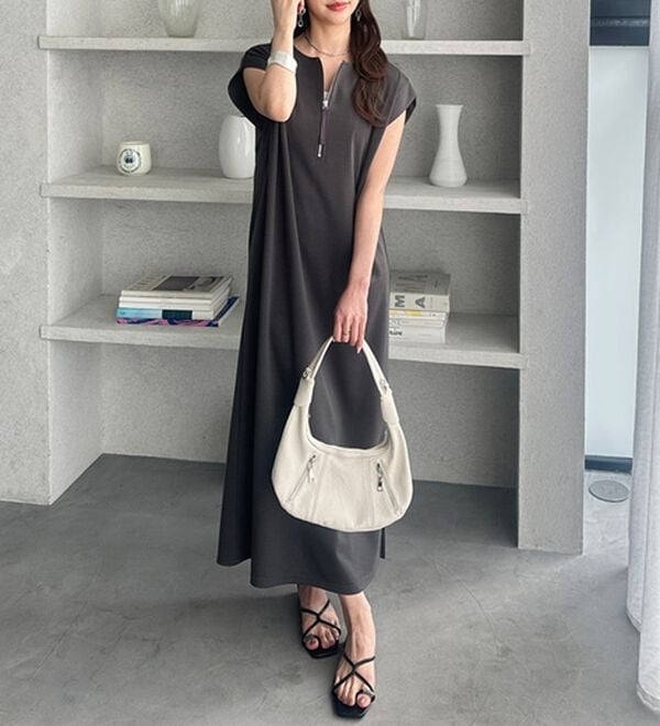 GeeRA（ジーラ）の「前後２ＷＡＹハーフジップＩラインワンピース（カットソーワンピース）」｜詳細画像