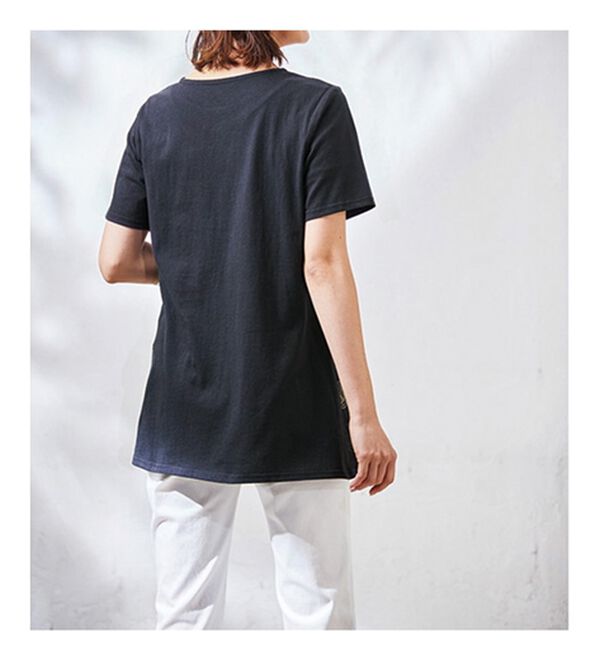 BELLUNA（ベルーナ）の「綿１００％ロング丈プリントＴシャツ（Tシャツ）」｜詳細画像