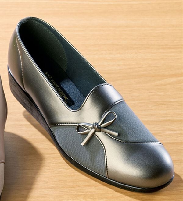 「日本製　サイドストレッチコンフォートパンプス（パンプス）」｜スチール