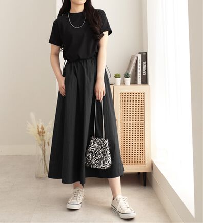 Viola e Viola（ヴィオラ エ ヴィオラ）の「【Ｍ～５Ｌ】ゆったり異素材ドッキングワンピース（ドッキングワンピース）」