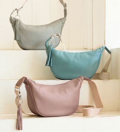 BELLUNA（ベルーナ）の「牛革舟形ショルダー（ショルダーバッグ）」