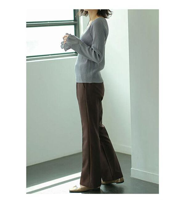 GeeRA（ジーラ）の「プリーツ付Ｖネックリブニットトップス（ニット・セーター）」｜詳細画像