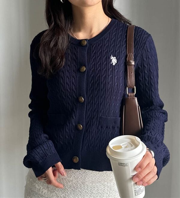 RANAN（ラナン）の「＜Ｕ．Ｓ．Ｐ＞ゴールド調ボタン刺繍ケーブルカーディガン（ニット・セーター）」｜詳細画像