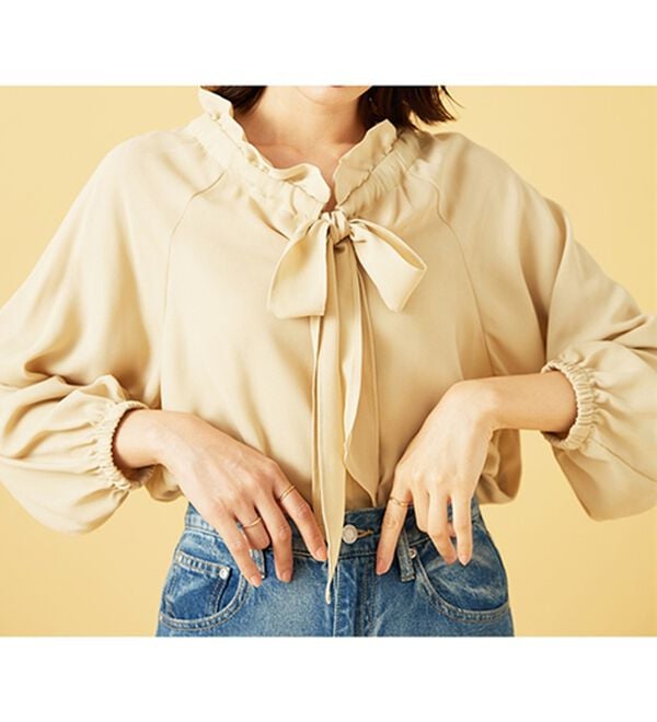 BELLUNA（ベルーナ）の「フリル衿ボウタイデザインブラウス（ブラウス）」｜詳細画像