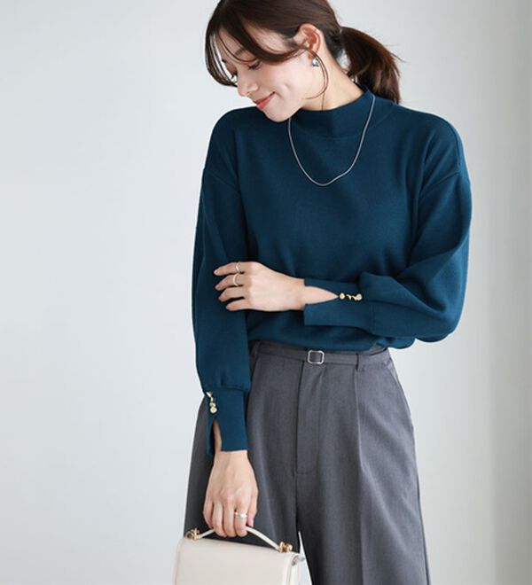 Pierrot（ピエロ）の「ゴールドボタンボリュームスリーブニット（ニット・セーター）」｜詳細画像