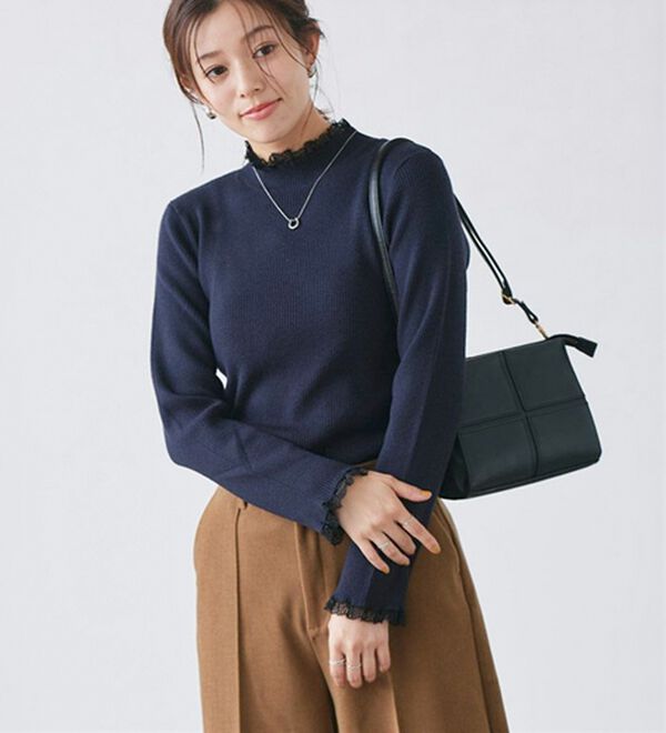 Pierrot（ピエロ）の「レース付ハイネックリブニット（ニット・セーター）」｜詳細画像