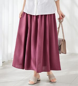 Viola e Viola（ヴィオラ エ ヴィオラ）の「【接触冷感】リネン風ふんわりマキシギャザースカート（ロングスカート）」｜プラム