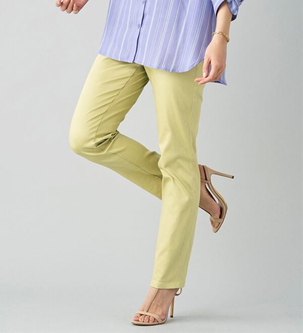 BELLUNA（ベルーナ）の「サラリ速乾！綿サテンストレッチカラーパンツ（フルレングスパンツ）」｜詳細画像