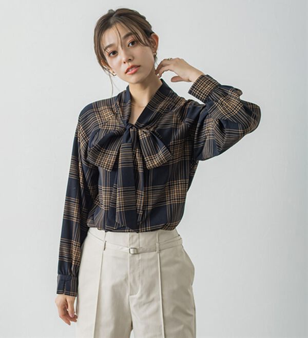 Pierrot（ピエロ）の「選べる柄２ｗａｙリボンブラウス（ブラウス）」｜詳細画像