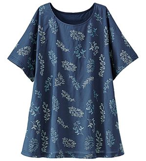 BELLUNA（ベルーナ）の「刺しゅうデザインゆったりプルオーバー（カットソー）」｜ネイビー系(花)