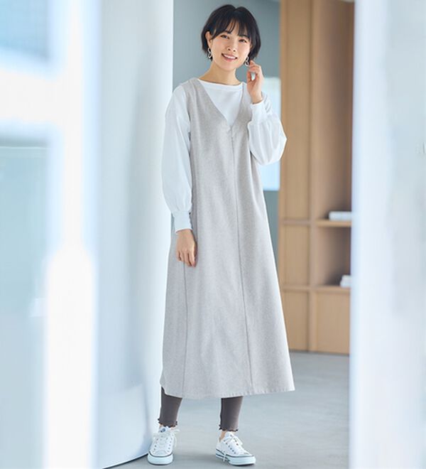 BELLUNA（ベルーナ）の「《ＨｕｇＲｅａｍコットン》Ｖネックジャンパースカート（ジャンパースカート）」｜詳細画像