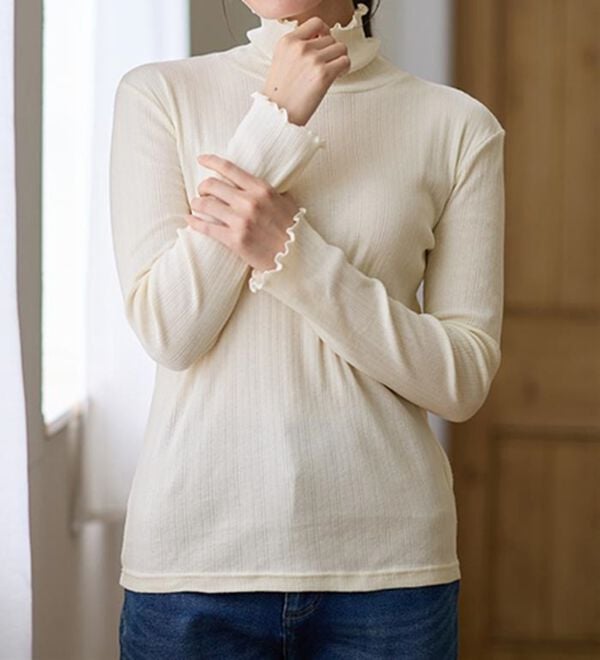 LAVIENNE（ラヴィエンヌ）の「着回し力抜群！綿１００％着映えリブインナー（肌着・インナーウェア）」｜オフホワイト