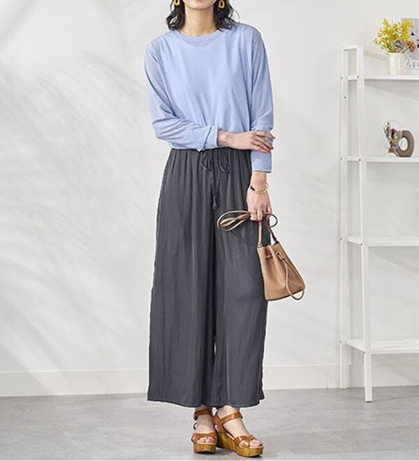 BELLUNA（ベルーナ）の「透けすぎない！シアー素材クルーネックプルオーバー（カットソー）」｜詳細画像
