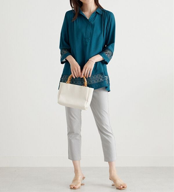 BELLUNA（ベルーナ）の「袖＆裾レース切替シャツチュニック（チュニック）」｜詳細画像