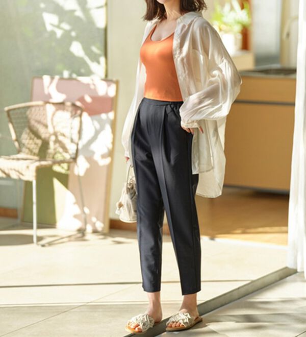 YU'NOW（ユナウ）の「カップ付クロップドタンクトップ（ブラトップ・カップ付きインナー）」｜詳細画像