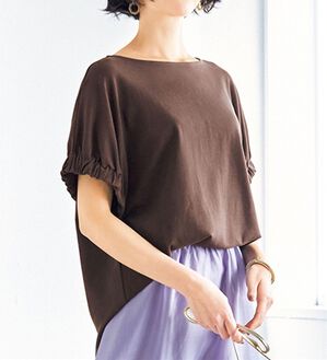 VINNO（ヴィノ）の「超長綿１００％袖口ギャザートップス（カットソー）」｜モカ