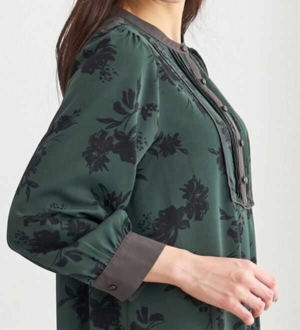 BELLUNA（ベルーナ）の「ビンテージ柄ピンタック使いワンピース（その他ワンピース）」｜詳細画像