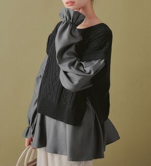 Viola e Viola（ヴィオラ エ ヴィオラ）の「１枚で重ね着が楽しめる！レイヤード風ケーブル編みニットトップス（ニット・セーター）」｜詳細画像