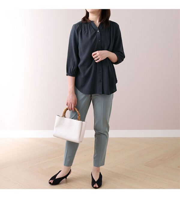 BELLUNA（ベルーナ）の「ひんやり涼感レーヨンドビー素材ブラウス（ブラウス）」｜詳細画像