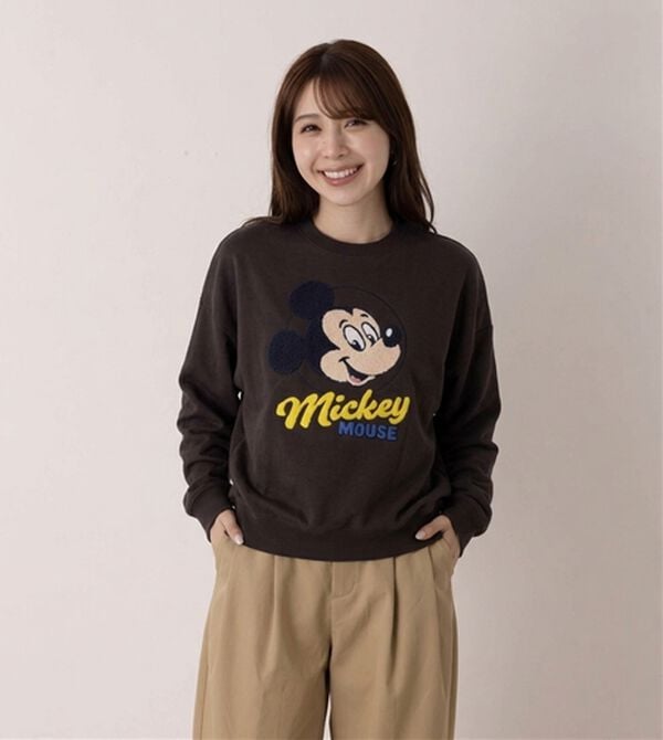 「＜Disney＞【ミッキー＆ミニー】サガラ刺しゅうゆったり裏毛トレーナー（カットソー）」｜詳細画像