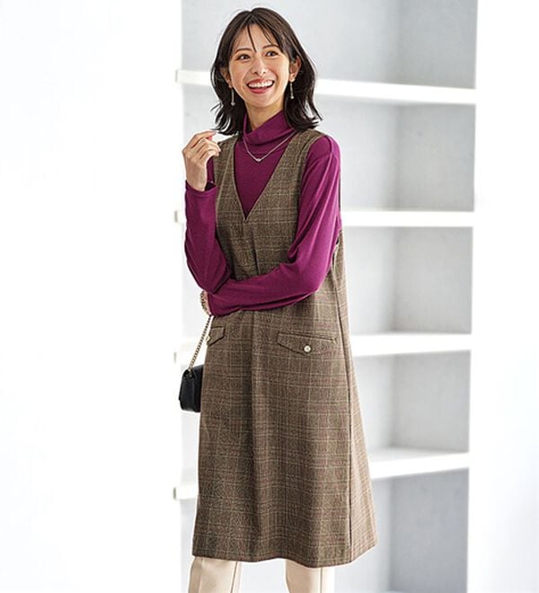 BELLUNA（ベルーナ）の「ウール調素材ポケット付ジャンパードレス（ジャンパースカート）」｜ブラウン系チェック