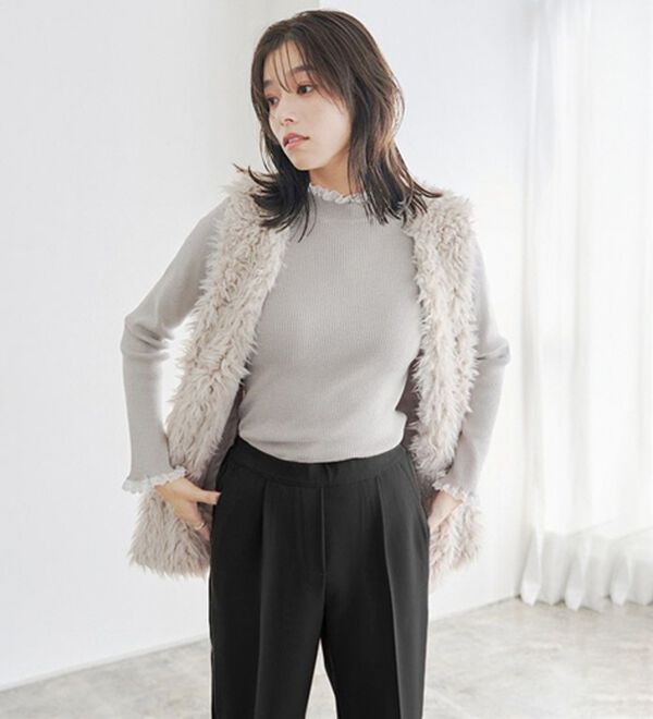 Pierrot（ピエロ）の「レース付ハイネックリブニット（ニット・セーター）」｜詳細画像