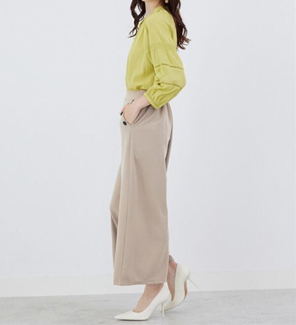 BELLUNA（ベルーナ）の「ジョーゼット素材釦使いワイドパンツ（その他パンツ）」｜詳細画像