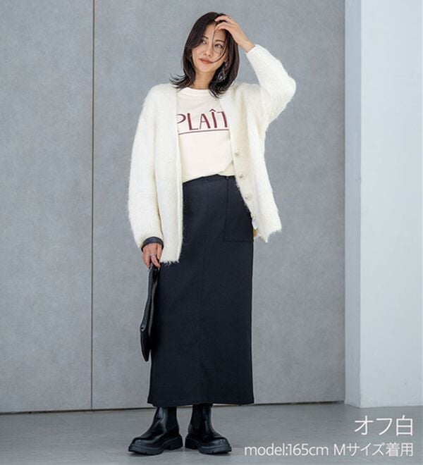 BELLUNA（ベルーナ）の「綿１００％素材フロッキーロゴ長袖Ｔシャツ（Tシャツ）」｜詳細画像