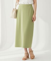 BELLUNA（ベルーナ）の「ポンチ素材きれい見えナロースカート（ロングスカート）」