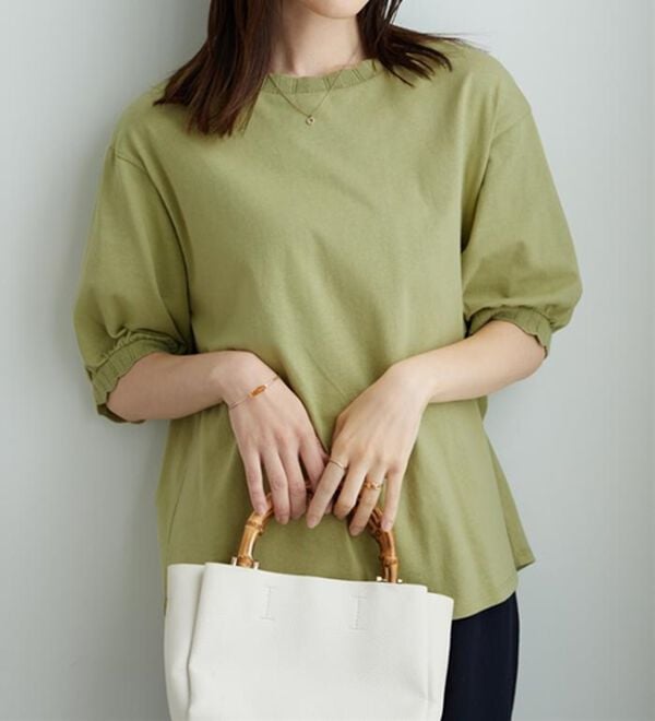 BELLUNA（ベルーナ）の「デザインリブ使いふんわり袖プルオーバー（カットソー）」｜詳細画像