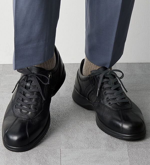 「＜ゴアテックス＞マドラスウォークスニーカー（メンズスニーカー）」｜紐・ブラック