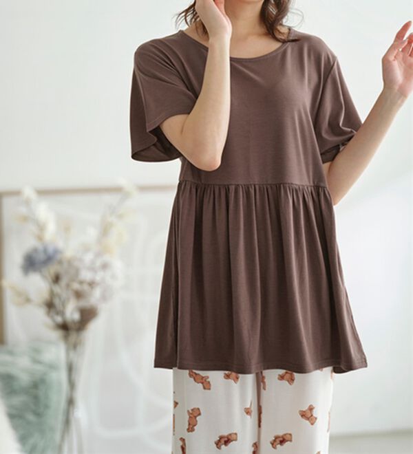 YU'NOW（ユナウ）の「【上下２点セット】レーヨンブレンドペプラムパジャマセット（パジャマ・ルームウェア）」｜詳細画像