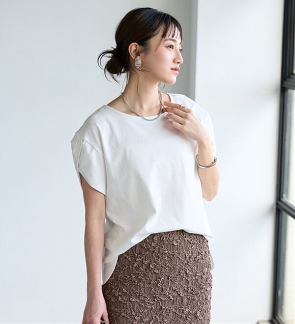 BELLUNA（ベルーナ）の「華奢見せ！後ろ美人デザインプルオーバー（カットソー）」｜詳細画像