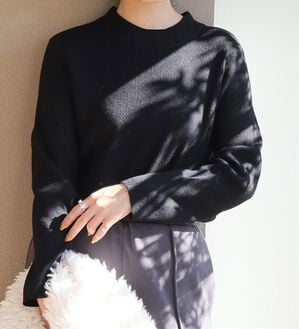 A HAPPY MARILYN（アハッピーマリリン）の「【Ｌ～６Ｌ】モックネック／ハイネックから選べる Ｔシャツ感覚で着られる（もっちりｖｅｒ）リブニット（ニット・セーター）」｜ブラック