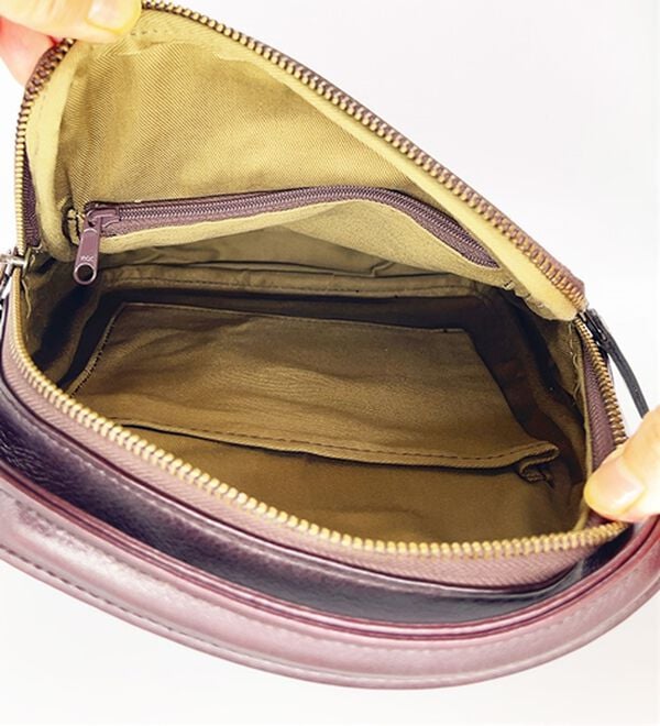 「日本製アンティーク調牛革ショルダーバッグ（メンズショルダーバッグ）」｜詳細画像