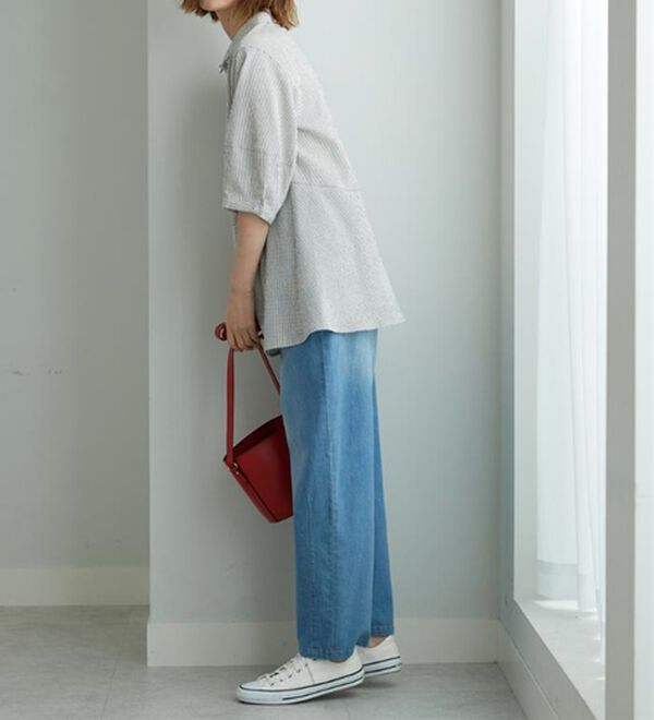 BELLUNA（ベルーナ）の「サッカー素材バックフレアーブラウス（ブラウス）」｜詳細画像