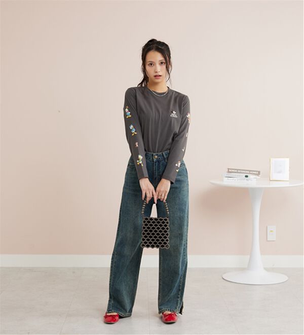 BELLUNA（ベルーナ）の「＜Ｄｉｓｎｅｙ＞【ミッキー＆フレンズ】袖プリント長袖Tシャツ（Tシャツ）」｜詳細画像