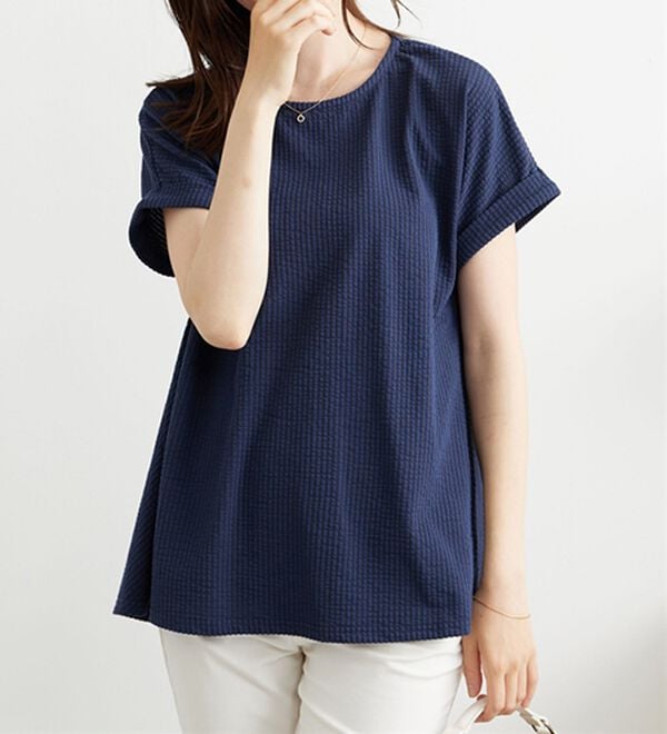 BELLUNA（ベルーナ）の「ニットサッカー素材ペプラムプルオーバー（カットソー）」｜ネイビー系